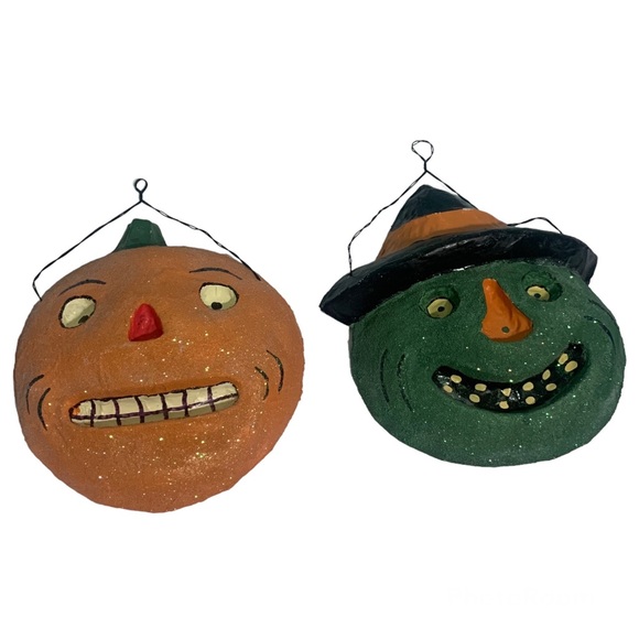5 for 25 Set of 2 paper mache retro vintage wall hanging Halloween glitter masks